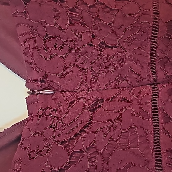 ASTR Plum lace Dress - Picture 6 of 9